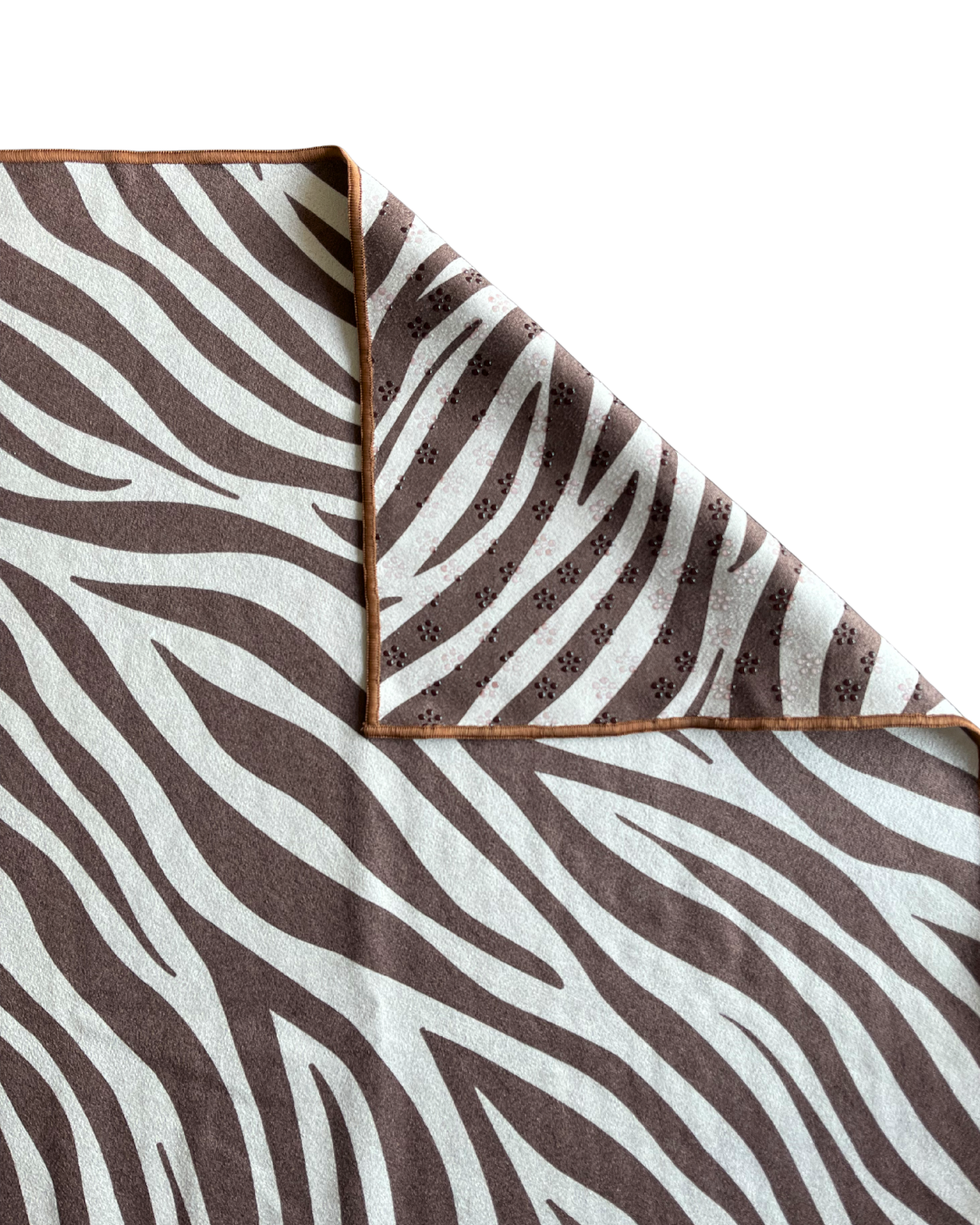 The FlowMo Grip Towel (Zebra)